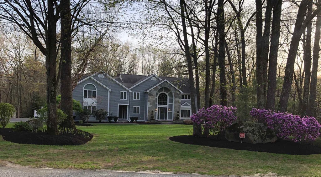 23 Hawthorne Road Windham NH 03087