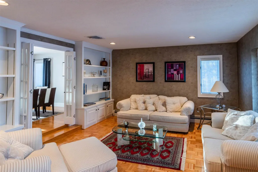 23 Hawthorne Road Windham NH 03087