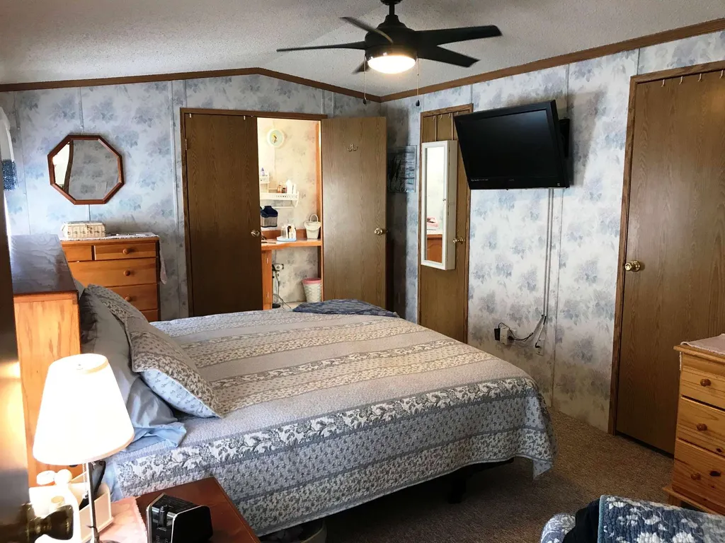 33 T Andrew Street Lebanon NH 03766