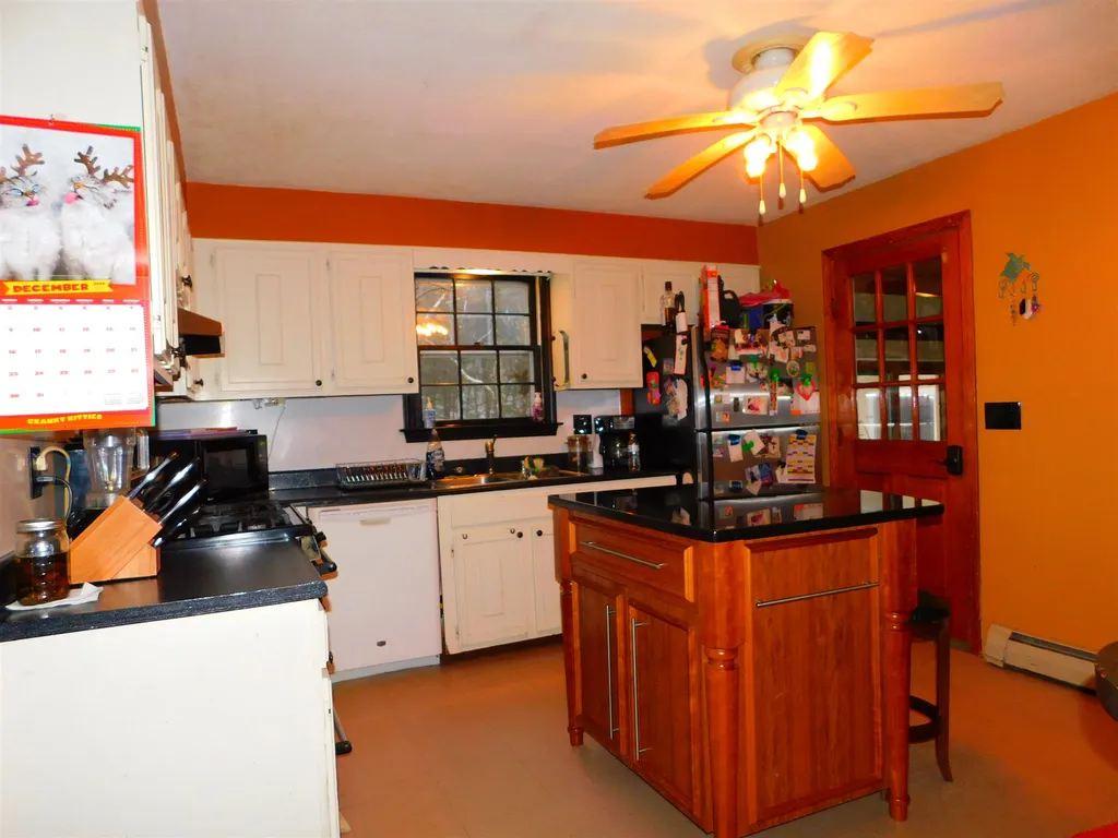 6 Tara Hill Lane Hinsdale NH 03451
