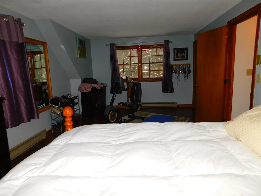 6 Tara Hill Lane Hinsdale NH 03451