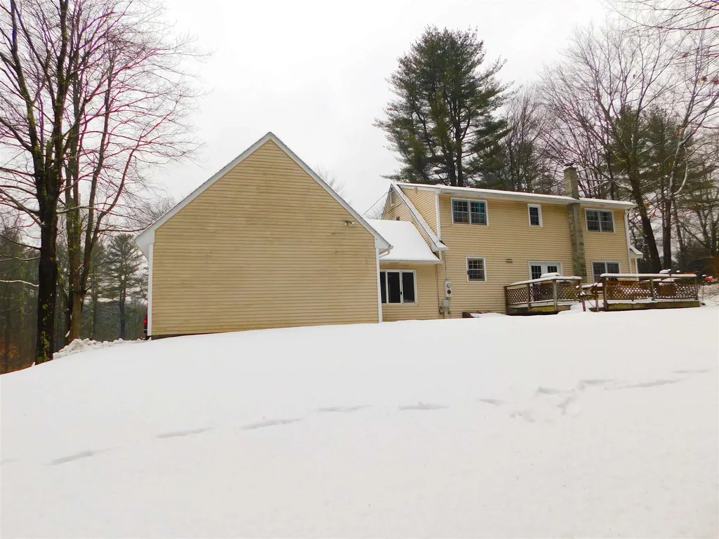 6 Tara Hill Lane Hinsdale NH 03451