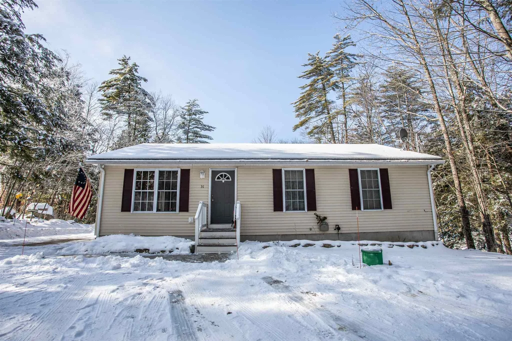 31 Boulder Pass Hillsborough NH 03244
