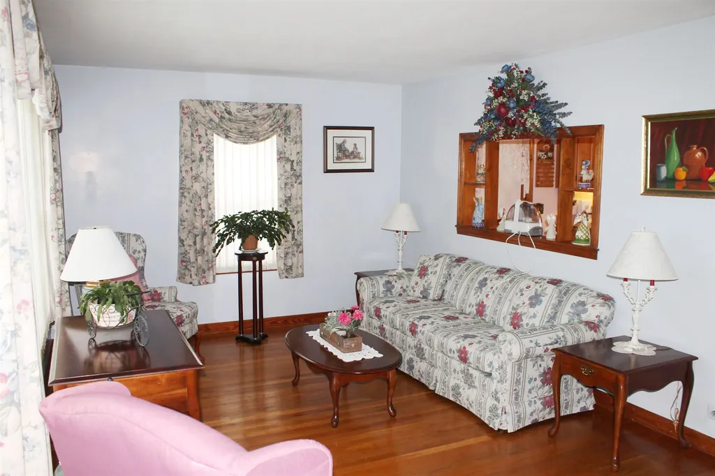 50 Pinedale Street Manchester NH 03102