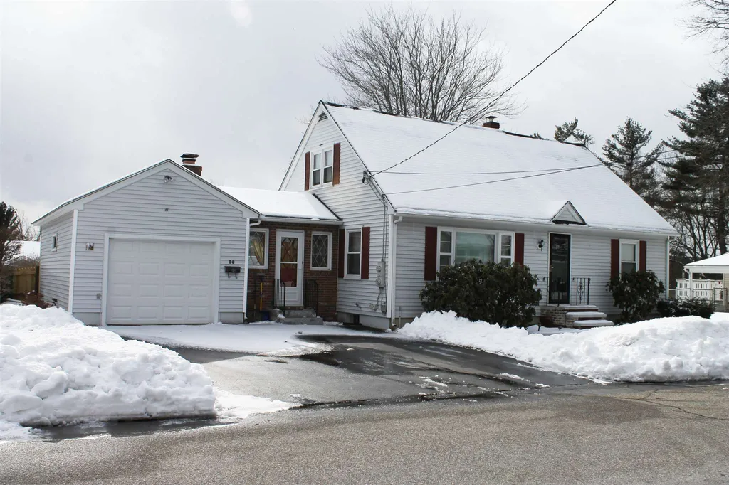 50 Pinedale Street Manchester NH 03102