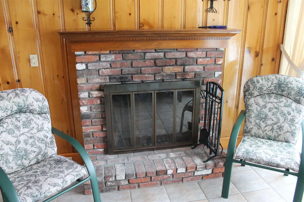 50 Pinedale Street Manchester NH 03102
