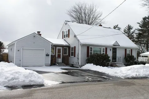 50 Pinedale Street Manchester NH 03102