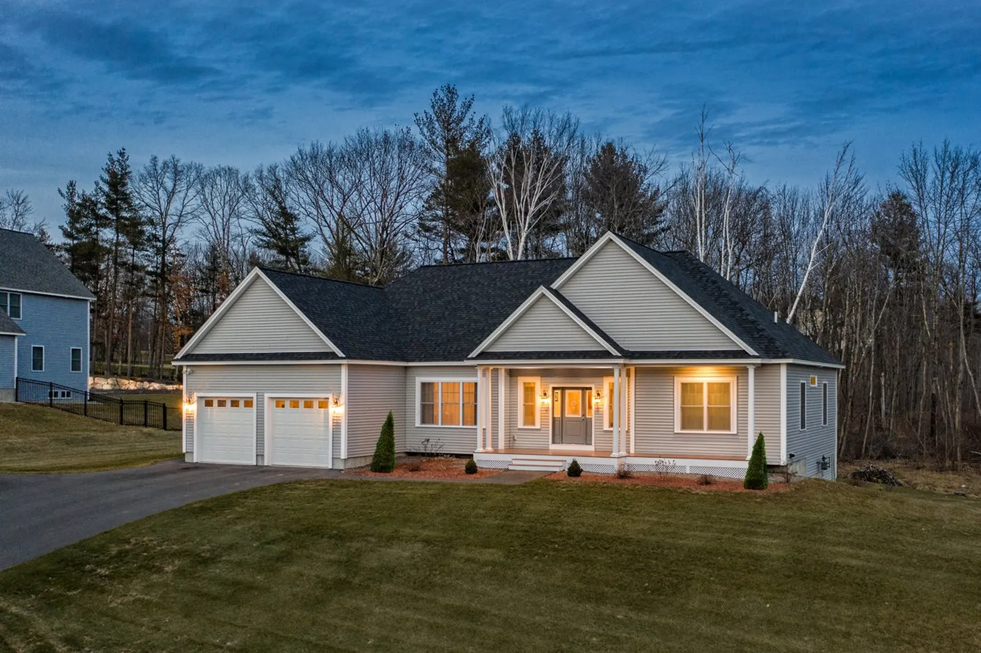 33 Lamplighter Lane Salem NH 03079