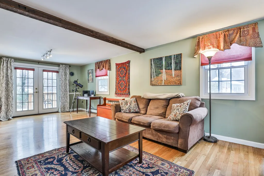 32 Hickory Drive Amherst NH 03031