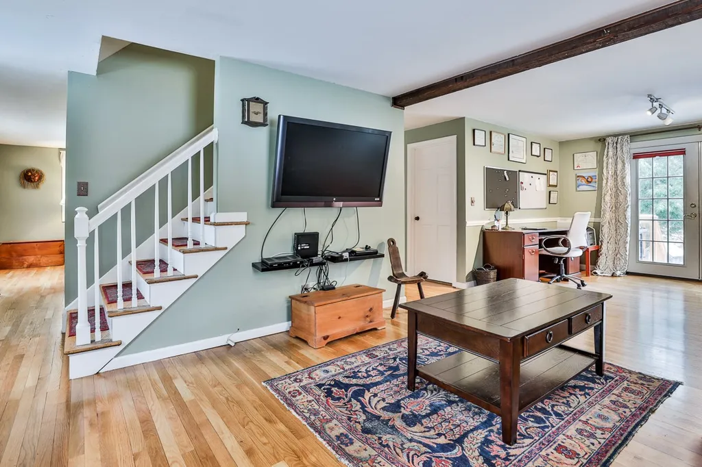 32 Hickory Drive Amherst NH 03031