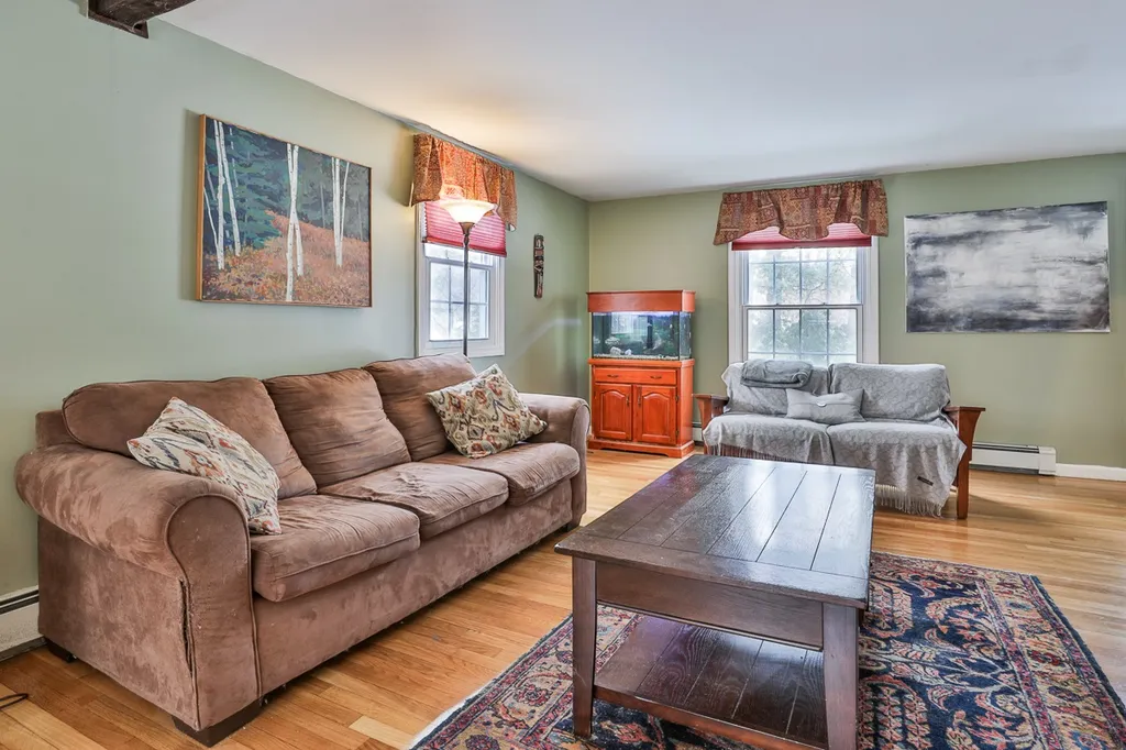 32 Hickory Drive Amherst NH 03031