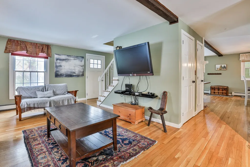 32 Hickory Drive Amherst NH 03031