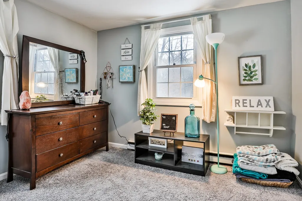 32 Hickory Drive Amherst NH 03031