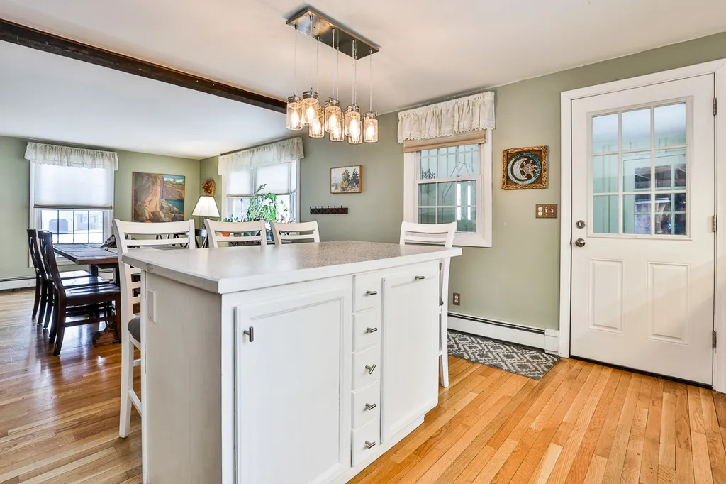 32 Hickory Drive Amherst NH 03031