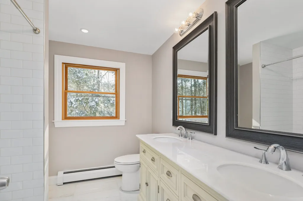 19 Spruce Lane Dover NH 03820