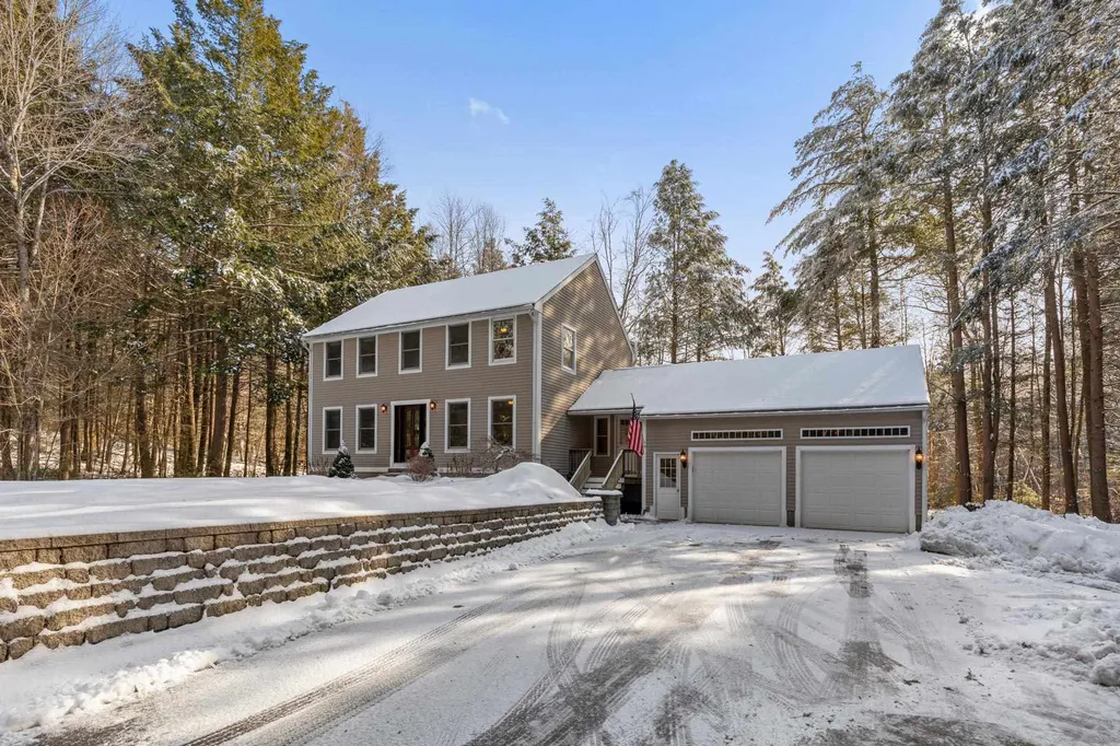 19 Spruce Lane Dover NH 03820
