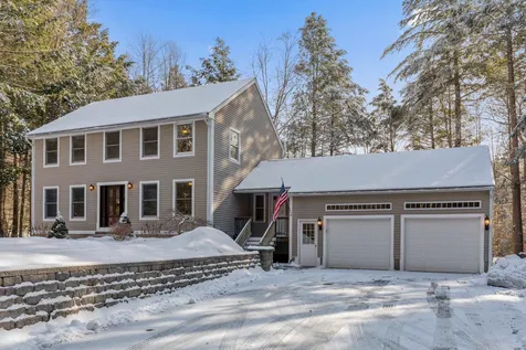 19 Spruce Lane Dover NH 03820