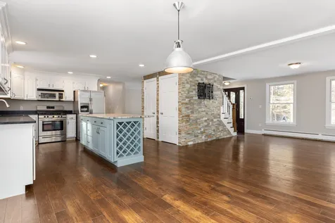 19 Spruce Lane Dover NH 03820