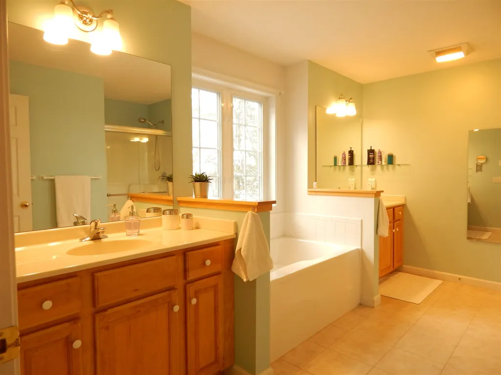 66 Laurel Drive Essex VT 05452