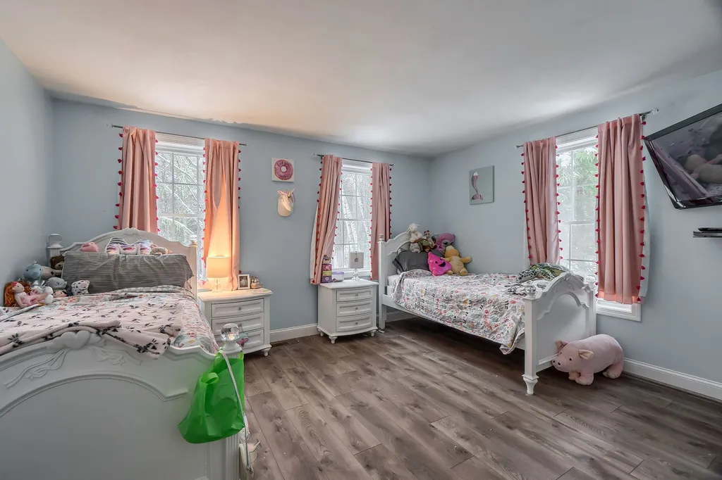 148 Odell Road Sandown NH 03873