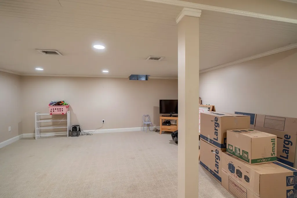 148 Odell Road Sandown NH 03873