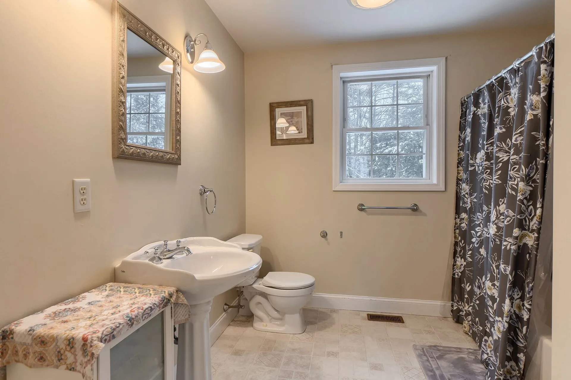 148 Odell Road Sandown NH 03873