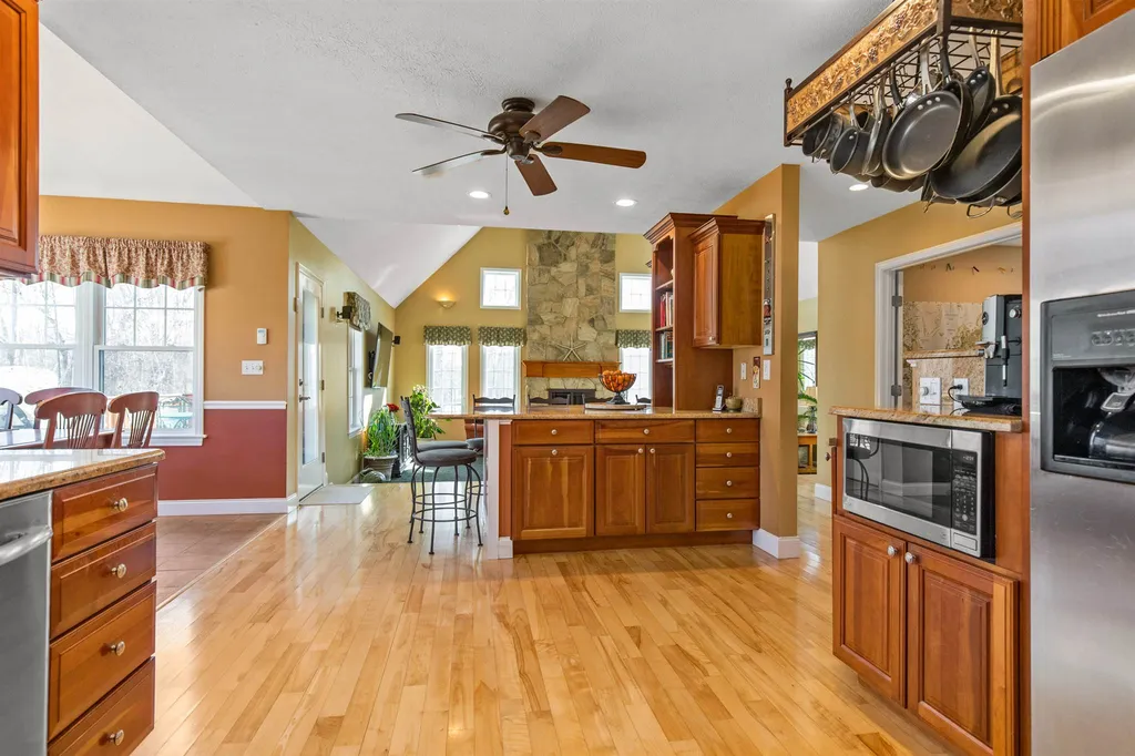 123 Perkins Road Madbury NH 03823