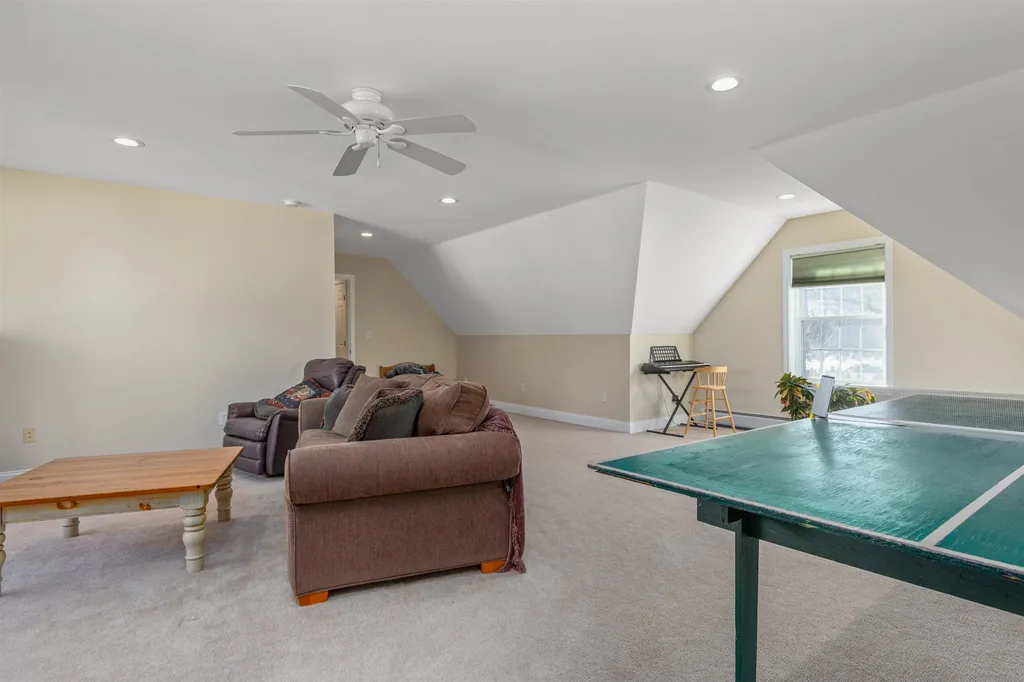 123 Perkins Road Madbury NH 03823