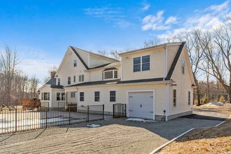 123 Perkins Road Madbury NH 03823