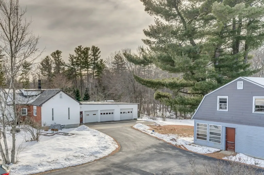 809 S Mammoth Road Manchester NH 03109