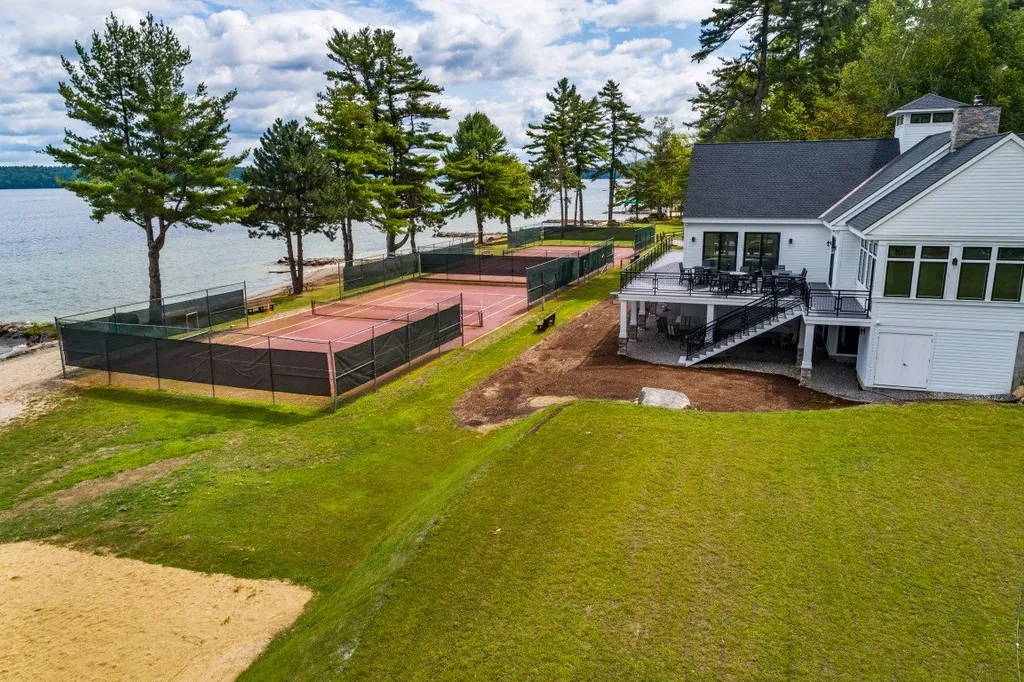 71 Blueberry Hill Lane Gilford NH 03249