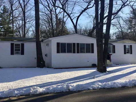 26 Robert Road Seabrook NH 03874