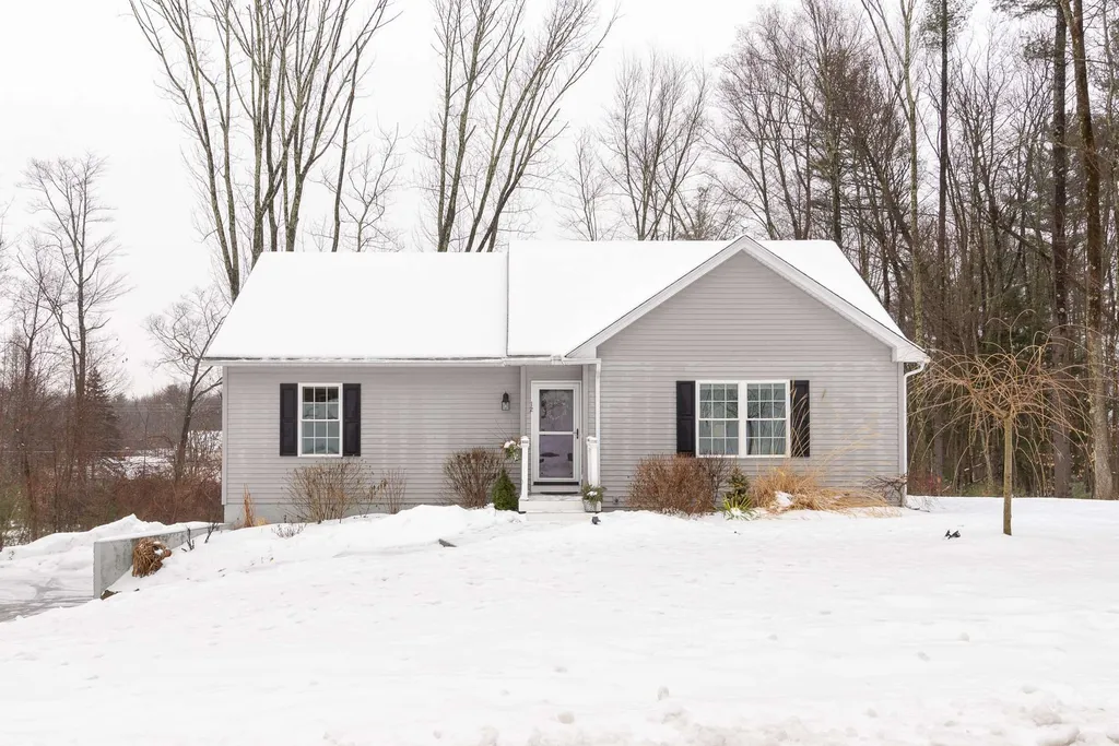 12 Ebony Drive Rochester NH 03867