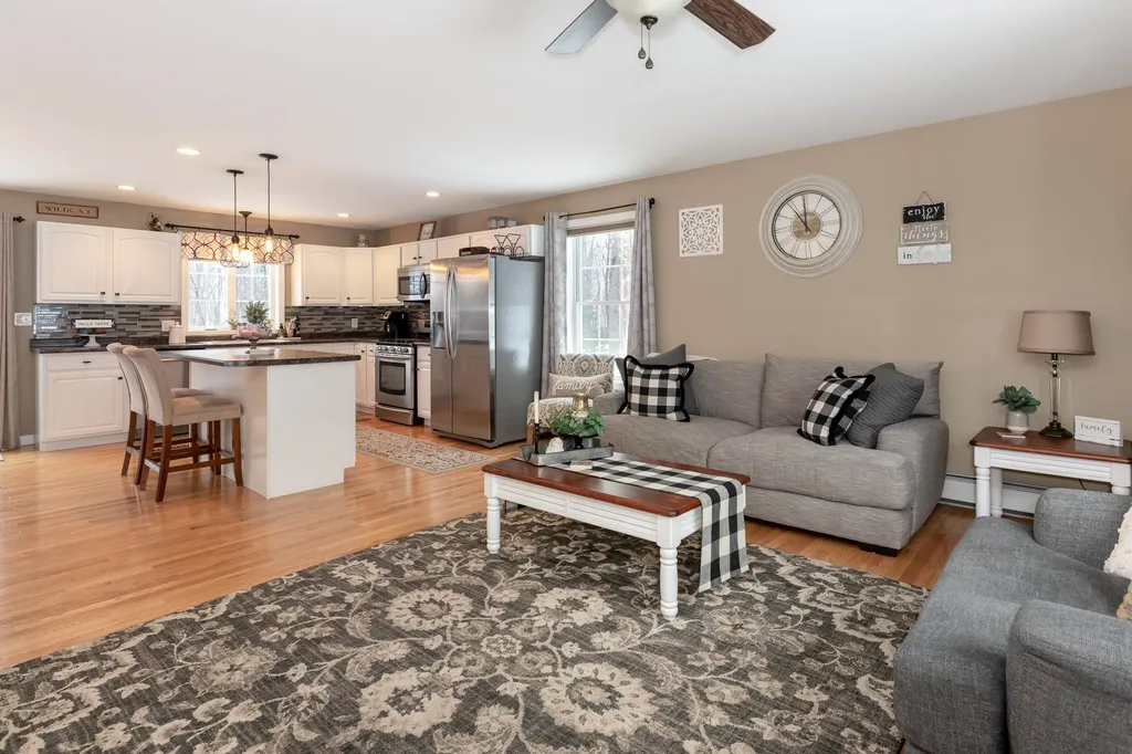 12 Ebony Drive Rochester NH 03867