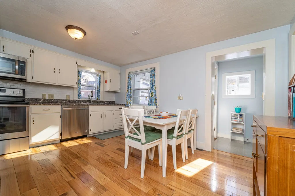 29 Cedar Street Newmarket NH 03857
