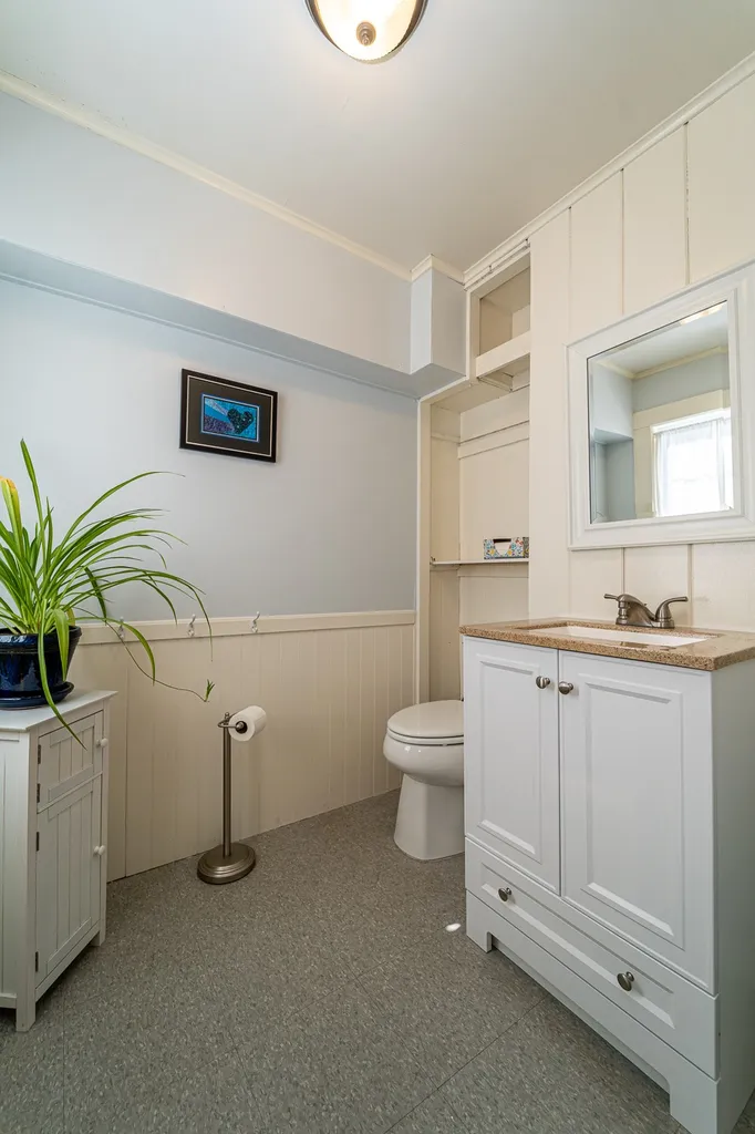 29 Cedar Street Newmarket NH 03857