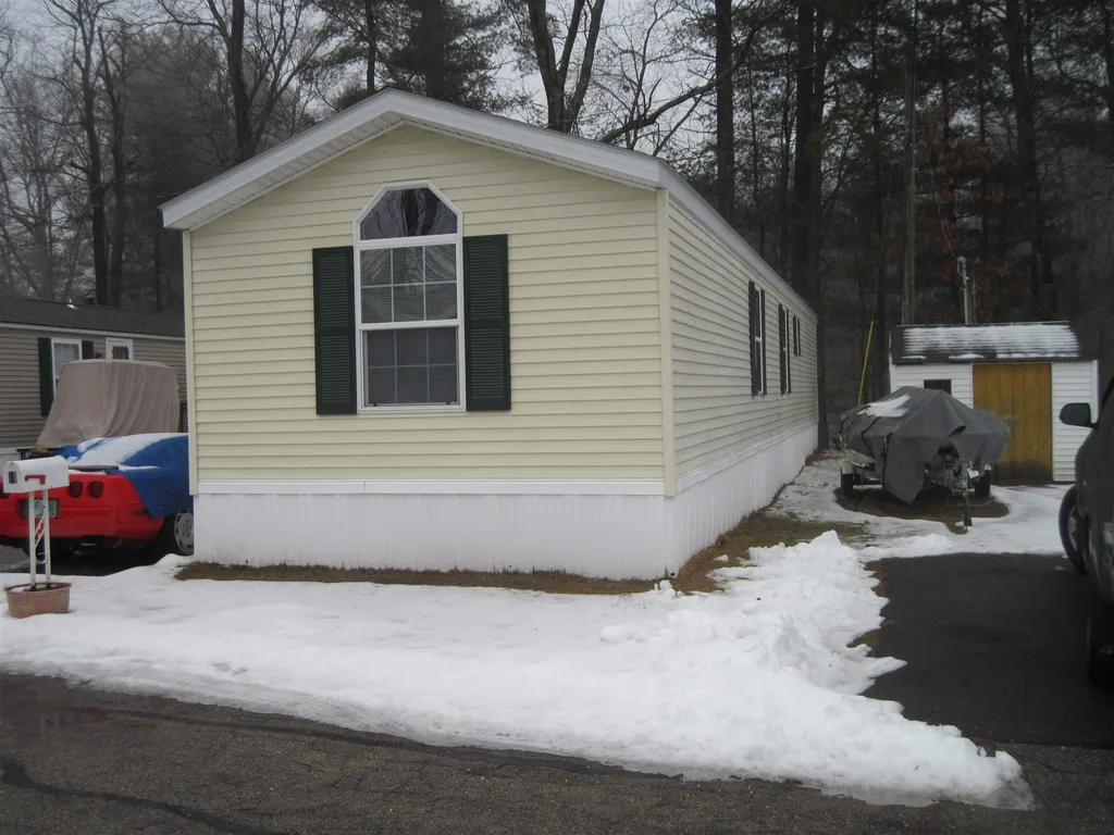 14 Horseshoe Drive Litchfield NH 03052