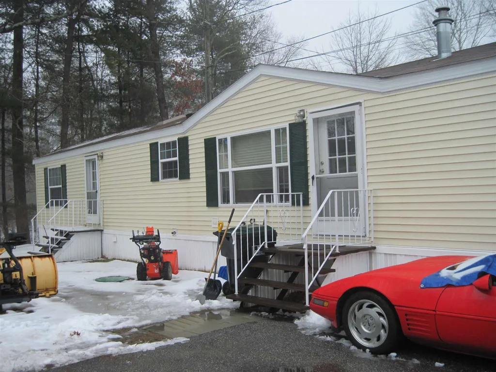 14 Horseshoe Drive Litchfield NH 03052