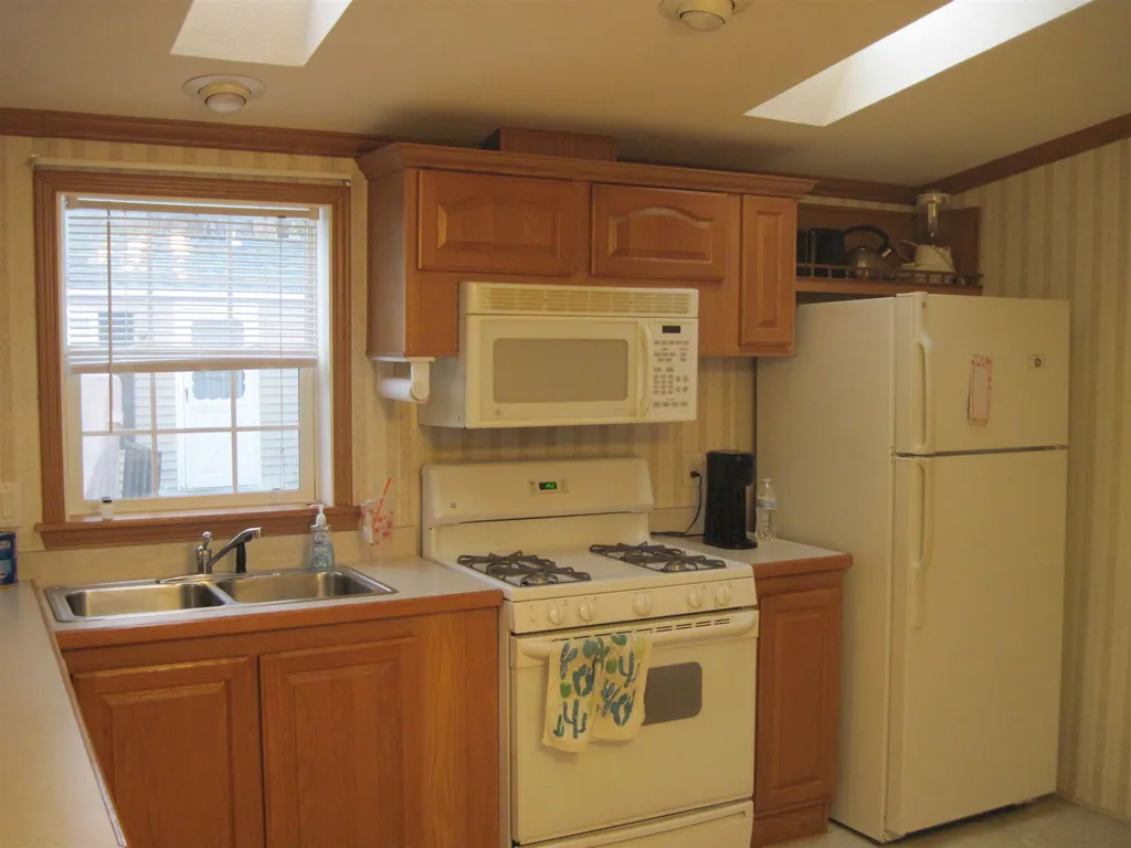 14 Horseshoe Drive Litchfield NH 03052