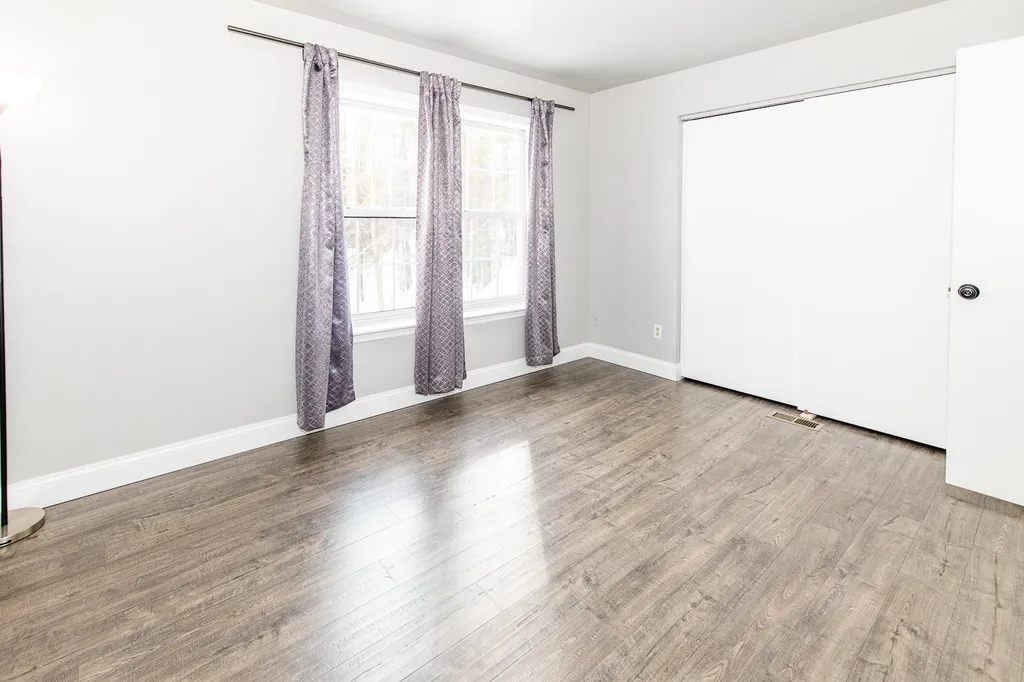 23 Abbey Road Williston VT 05495