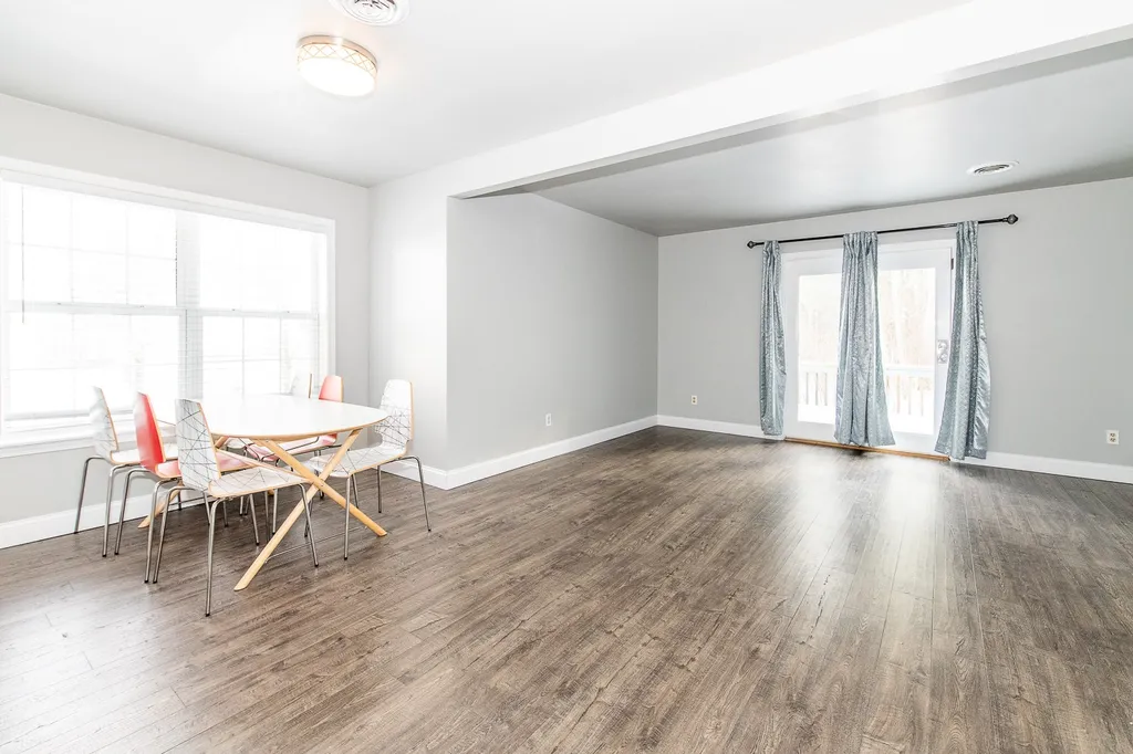 23 Abbey Road Williston VT 05495