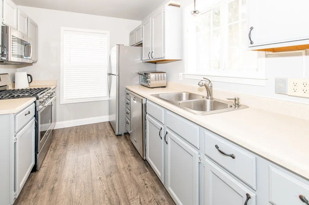 23 Abbey Road Williston VT 05495
