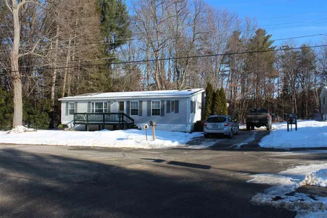 13 Brenda Street Nashua NH 03062