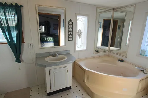 13 Brenda Street Nashua NH 03062