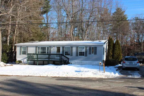 13 Brenda Street Nashua NH 03062