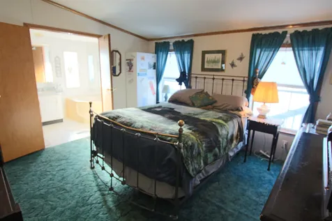 13 Brenda Street Nashua NH 03062