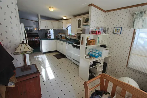 13 Brenda Street Nashua NH 03062