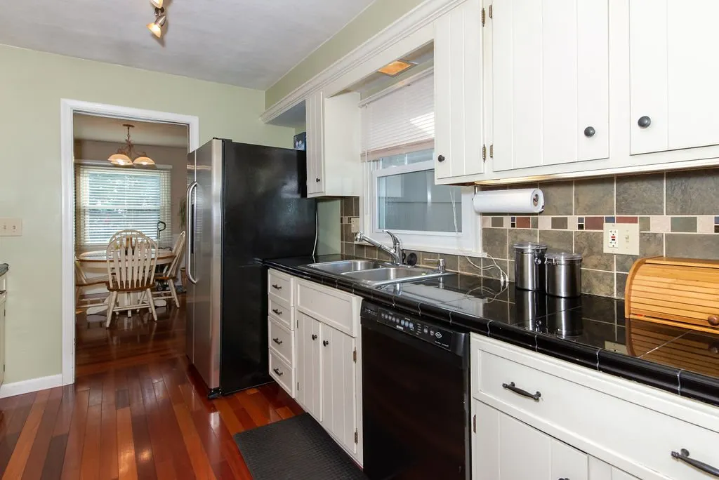 26 Lois Street Rochester NH 03867