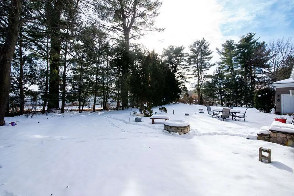 26 Lois Street Rochester NH 03867