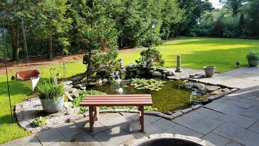26 Lois Street Rochester NH 03867